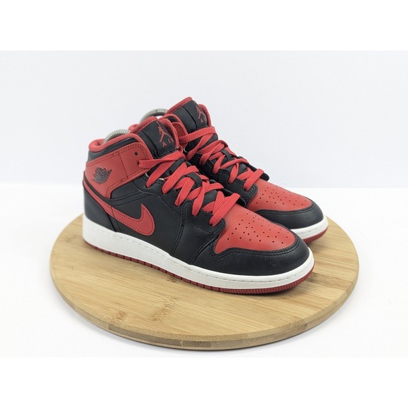 Nike Air Jordan 1 Mids Mens 6 Y Red Black Youth GS Shoes Sneaker Alternate Breds - Picture 7 of 12